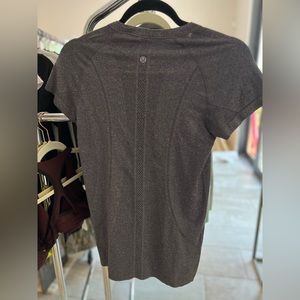 Lululemon Run Swiftly Tech Size 6 Classic black gray